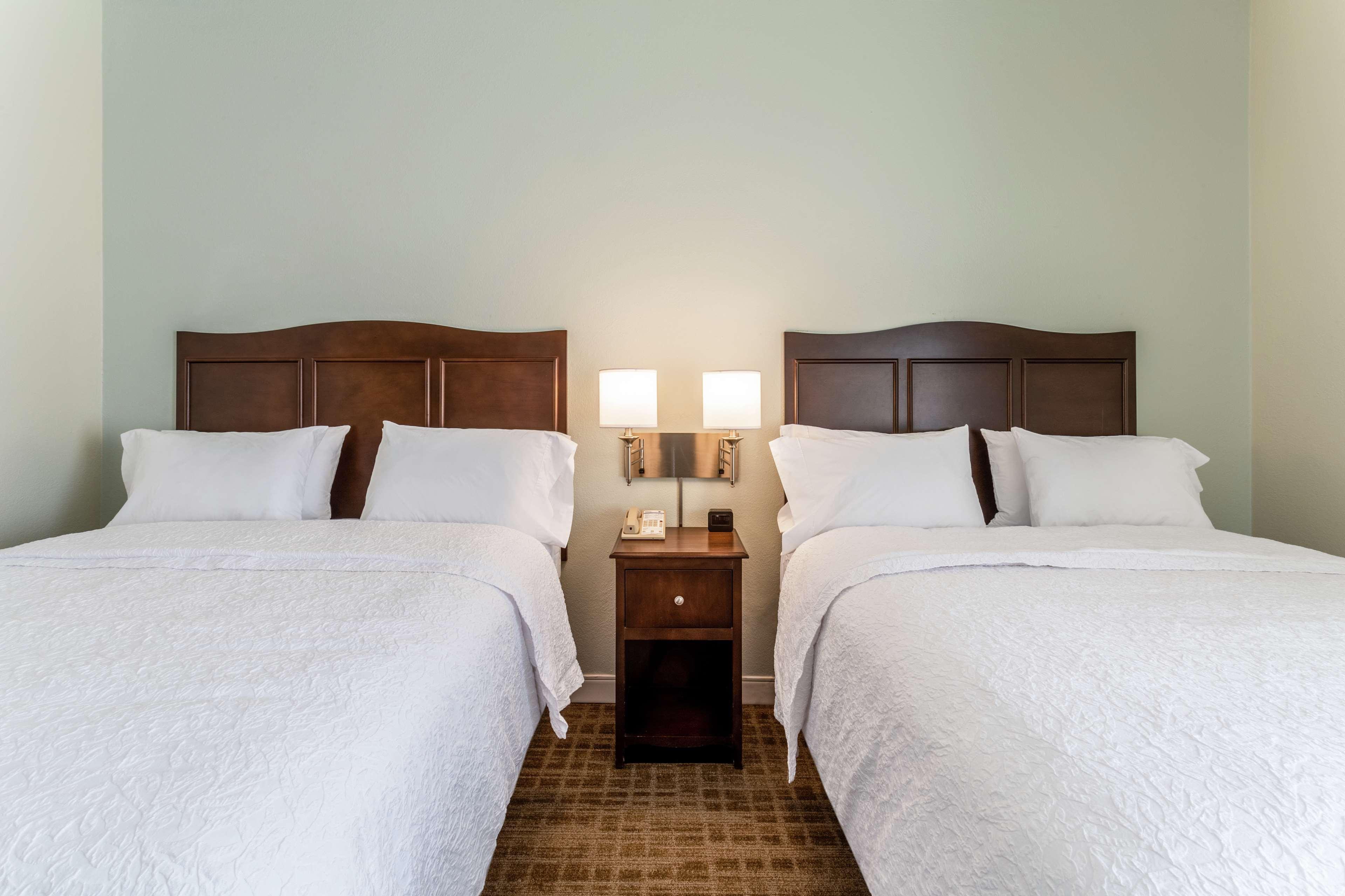 Hampton Inn Boston/Peabody Exterior photo