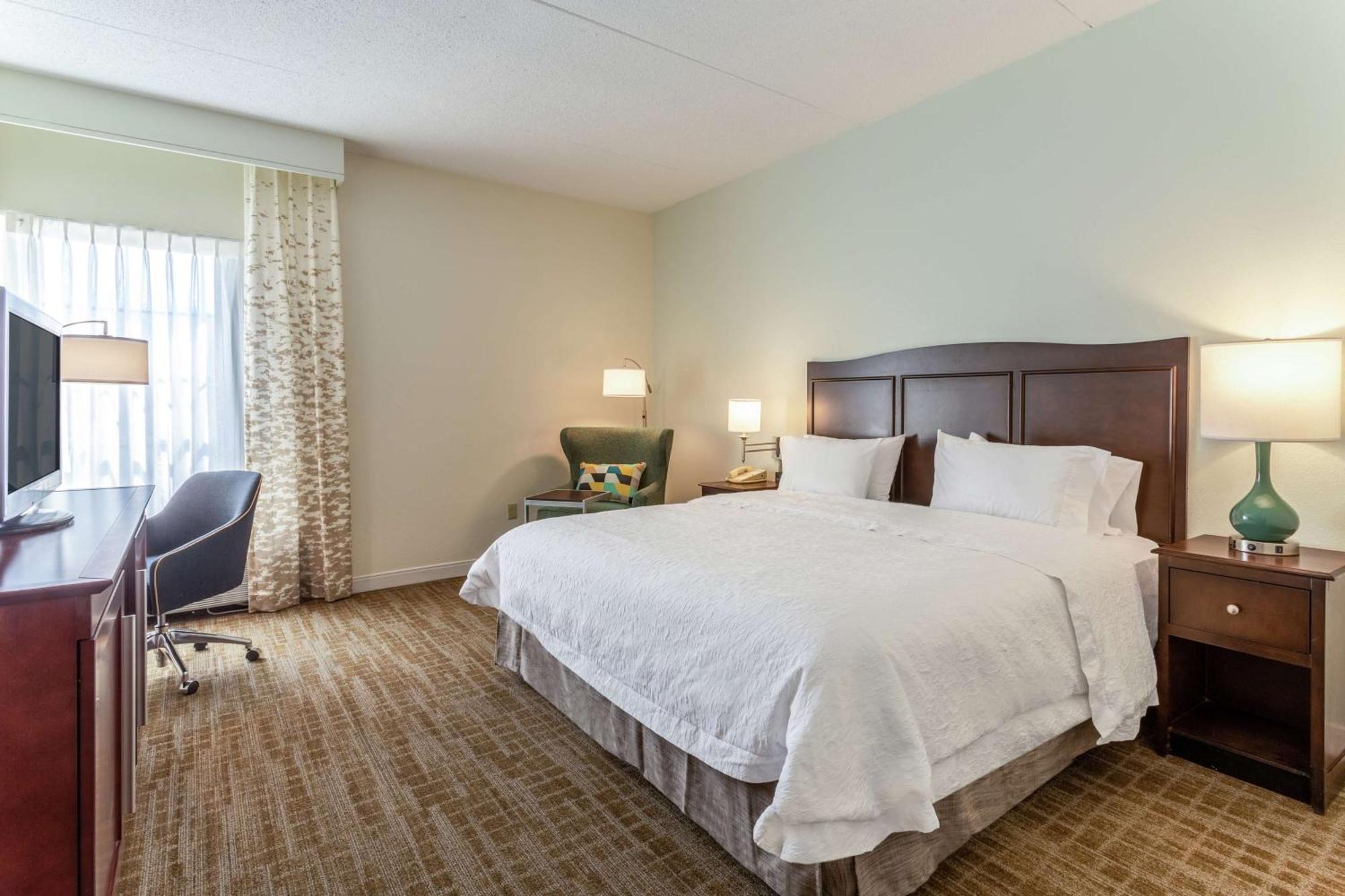 Hampton Inn Boston/Peabody Exterior photo